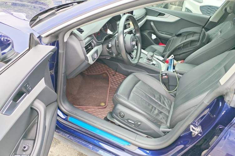 Used Audi A5 2019 Sportback 40 TFSI Fashion Model Driver Seat