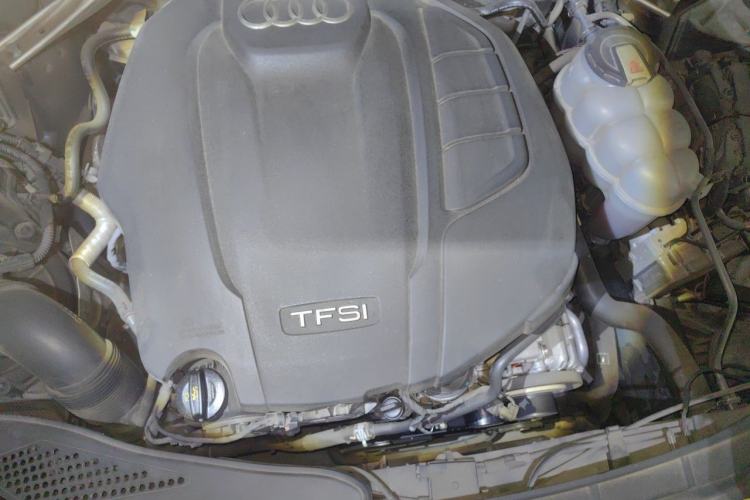 Used Audi A5 2019 Sportback 40 TFSI Fashion Model Engine Bay
