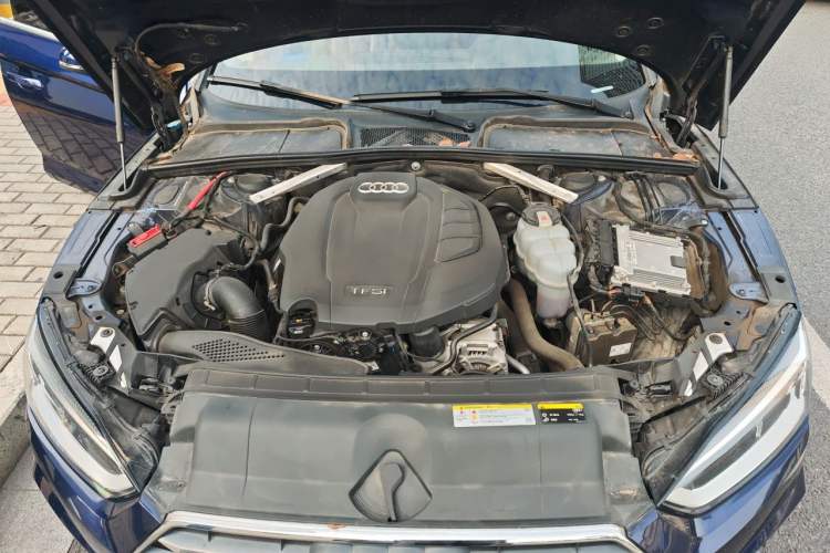Used Audi A5 2019 Sportback 40 TFSI Fashion Model Engine Bay