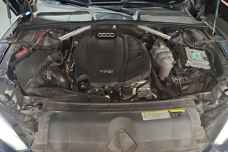 Used Audi A5 2019 Sportback 40 TFSI Fashion Model Engine Bay