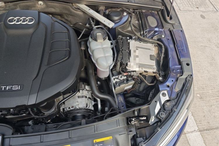 Used Audi A5 2019 Sportback 40 TFSI Fashion Model Engine Bay Left