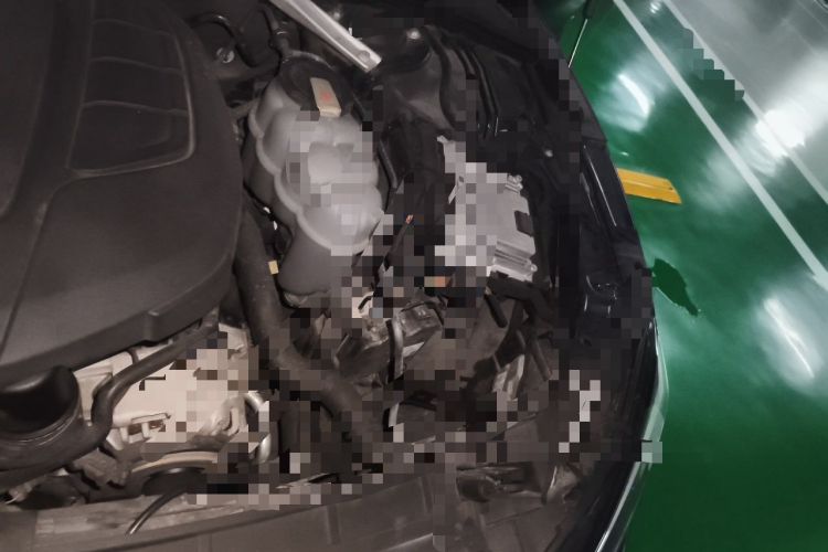 Used Audi A5 2019 Sportback 40 TFSI Fashion Model Engine Bay Left