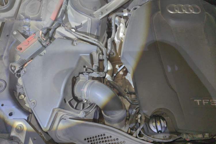 Used Audi A5 2019 Sportback 40 TFSI Fashion Model Engine Bay Right