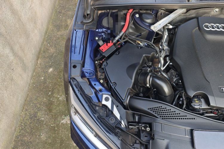 Used Audi A5 2019 Sportback 40 TFSI Fashion Model Engine Bay Right