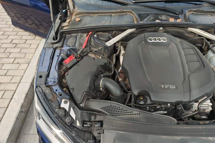Used Audi A5 2019 Sportback 40 TFSI Fashion Model Engine Bay Right
