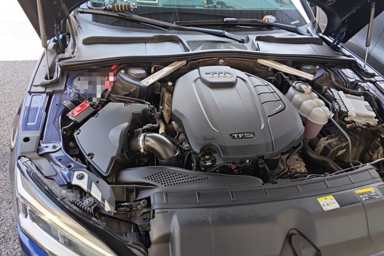 Used Audi A5 2019 Sportback 40 TFSI Fashion Model Engine Bay Right