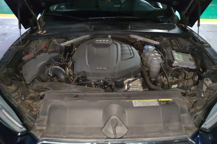 Used Audi A5 2019 Sportback 40 TFSI Fashion Model Engine Bay