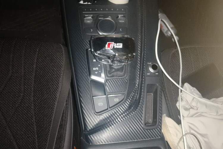 Used Audi A5 2019 Sportback 40 TFSI Fashion Model Gear Lever