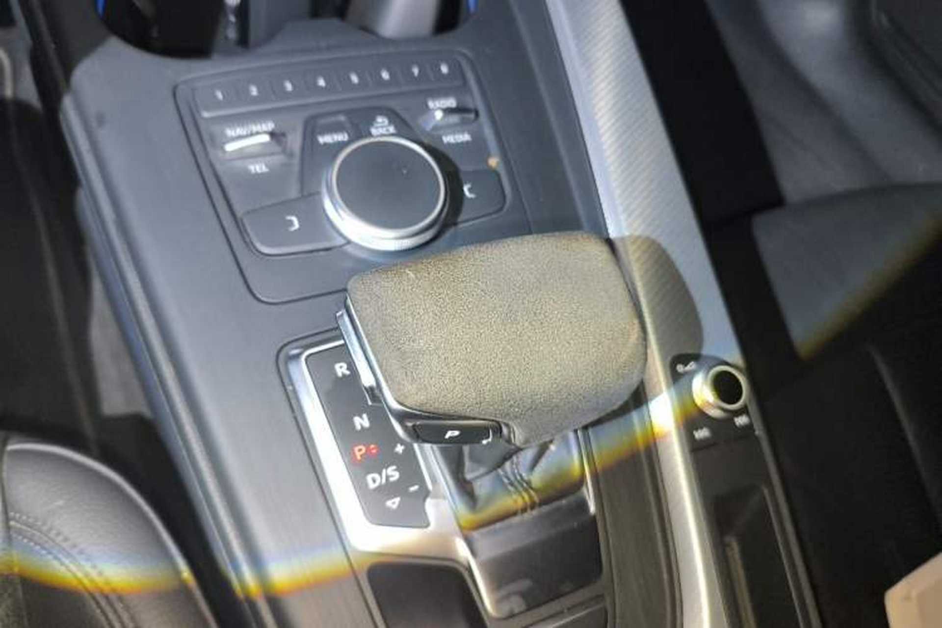 Used Audi A5 2019 Sportback 40 TFSI Fashion Model Gear Lever
