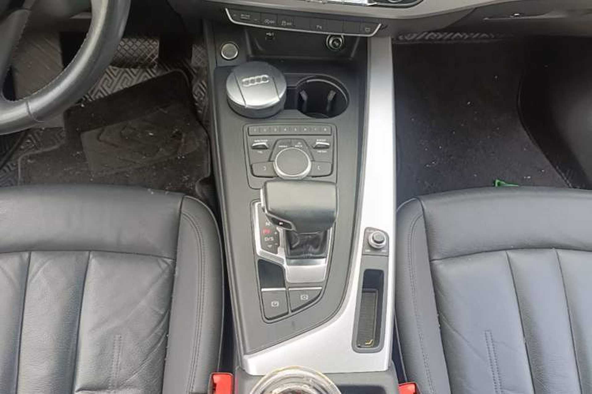 Used Audi A5 2019 Sportback 40 TFSI Fashion Model Gear Lever