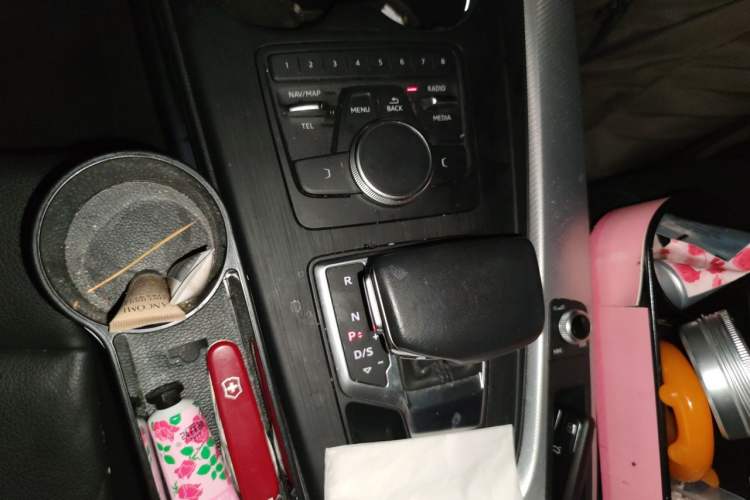 Used Audi A5 2019 Sportback 40 TFSI Fashion Model Gear Lever