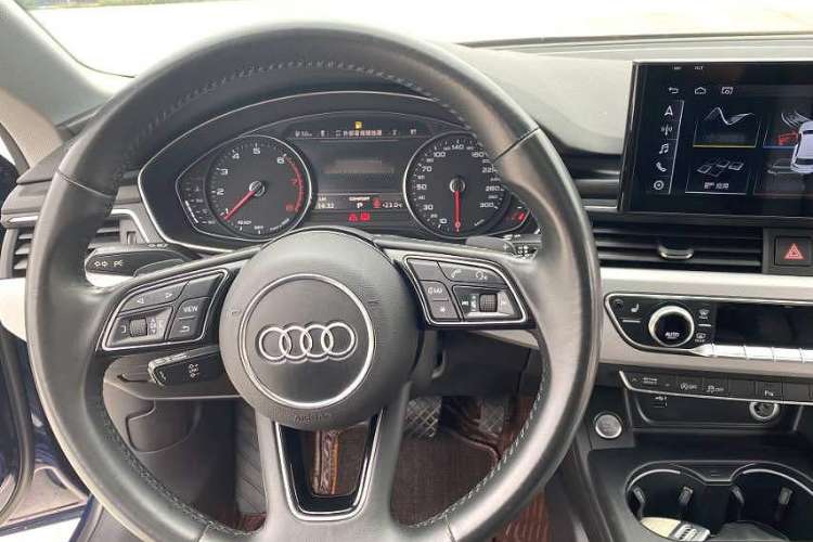 Used Audi A5 2019 Coupe 40 TFSI Fashion Edition China V Emission Standard Interior 2