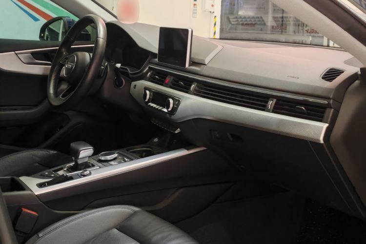 Used Audi A5 2019 Sportback 40 TFSI Fashion Model Interior 2