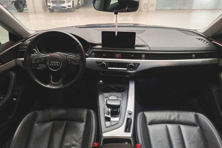 Used Audi A5 2019 Sportback 40 TFSI Fashion Model Interior 3
