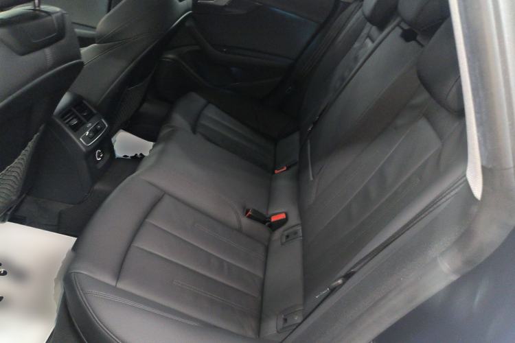 Used Audi A5 2019 Sportback 45 TFSI quattro Sport Model Interior 4