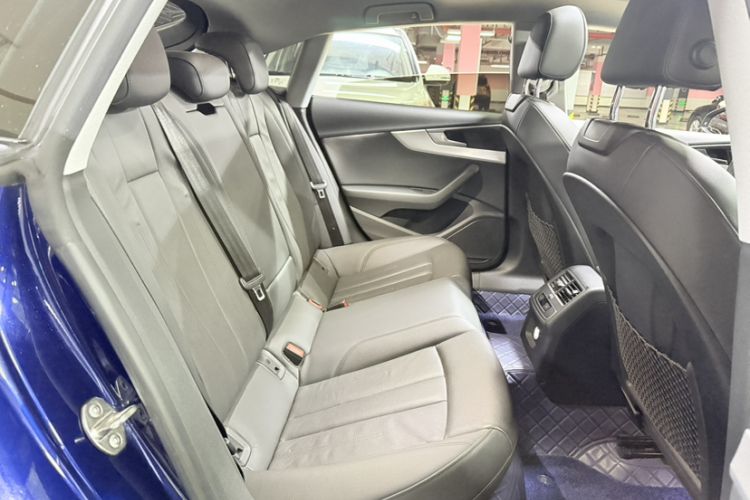 Used Audi A5 2019 Sportback 40 TFSI Fashion Model Interior 4