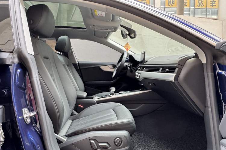 Used Audi A5 2019 Sportback 40 TFSI Fashion Model Interior 5