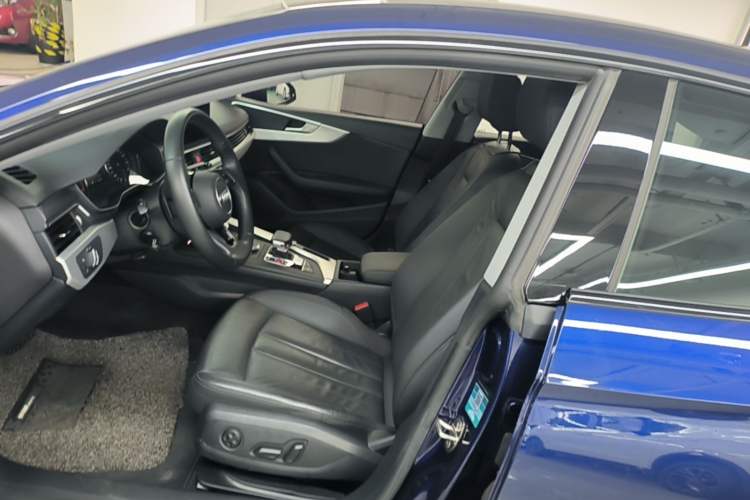 Used Audi A5 2019 Sportback 40 TFSI Fashion Model Left Front Seat