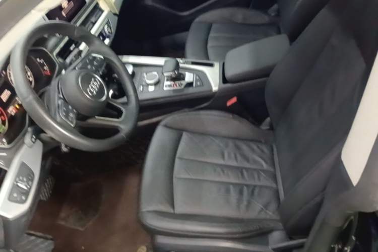 Used Audi A5 2019 Sportback 40 TFSI Fashion Model Left Front Seat