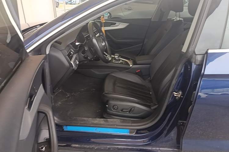 Used Audi A5 2019 Sportback 40 TFSI Fashion Model Left Front Seat