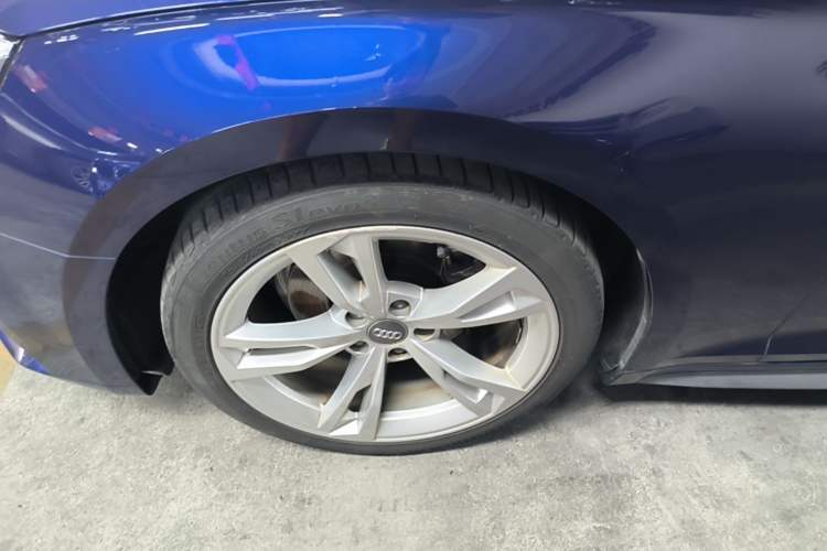 Used Audi A5 2019 Sportback 40 TFSI Fashion Model Left Front Wheel Hub