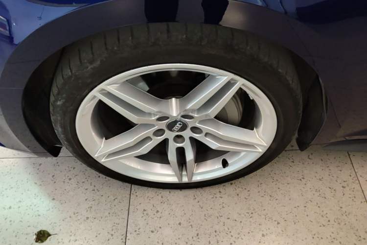 Used Audi A5 2019 Sportback 45 TFSI quattro Sport Model Left Front Wheel Hub