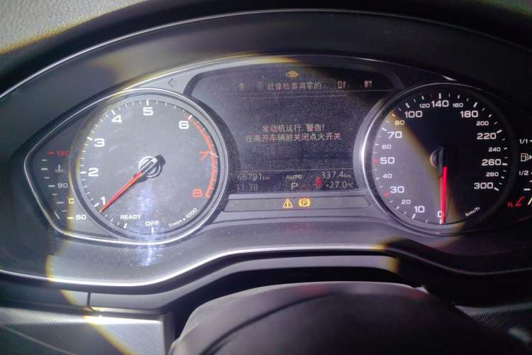 Used Audi A5 2019 Sportback 40 TFSI Fashion Model Odometer Close Up