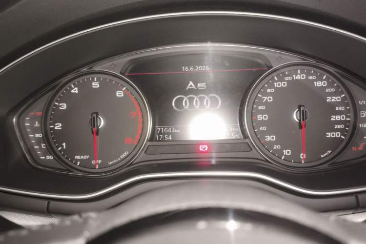 Used Audi A5 2019 Sportback 40 TFSI Fashion Model Odometer Close Up