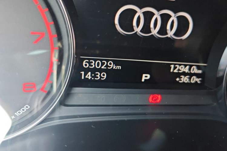 Used Audi A5 2019 Sportback 40 TFSI Fashion Model Odometer Close Up