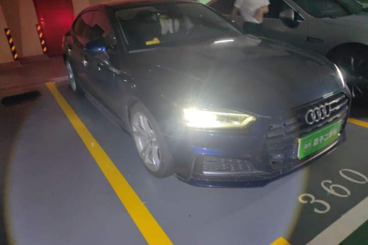 Used Audi A5 2019 Sportback 40 TFSI Fashion Model Right Front Headlight