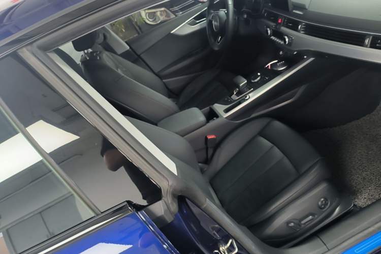 Used Audi A5 2019 Sportback 40 TFSI Fashion Model Right Front Seat