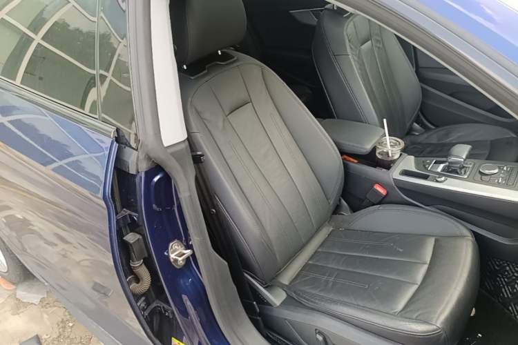 Used Audi A5 2019 Sportback 40 TFSI Fashion Model Right Front Seat