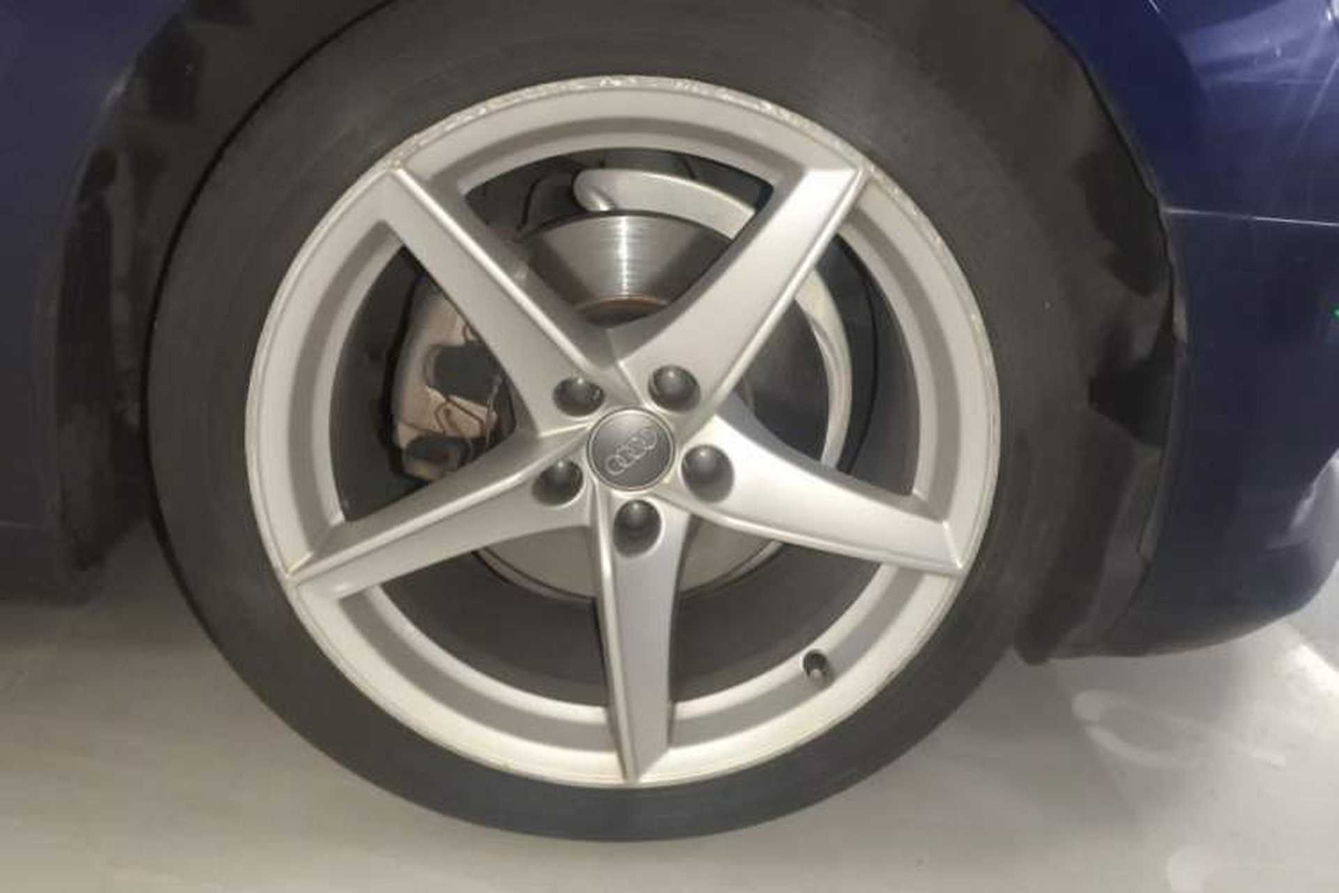 Used Audi A5 2019 Coupe 40 TFSI Fashion Edition China V Emission Standard Right Front Wheel Hub