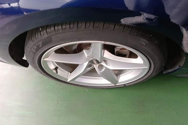 Used Audi A5 2019 Sportback 40 TFSI Fashion Model Right Rear Wheel Hub