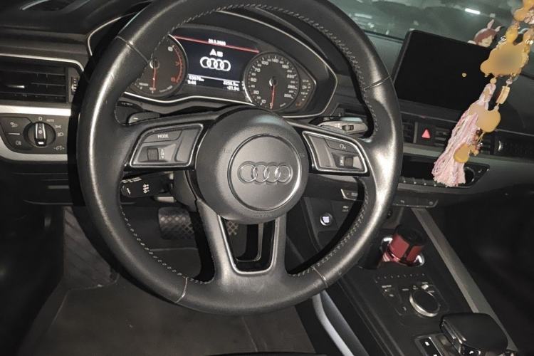 Used Audi A5 2019 Cabriolet 40 TFSI Fashion Edition China V Steering Wheel