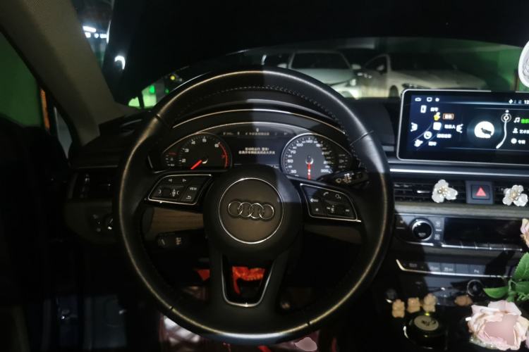 Used Audi A5 2019 Sportback 40 TFSI Fashion Model Steering Wheel