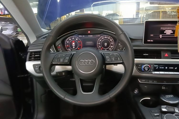 Used Audi A5 2019 Sportback 40 TFSI Fashion Model Steering Wheel