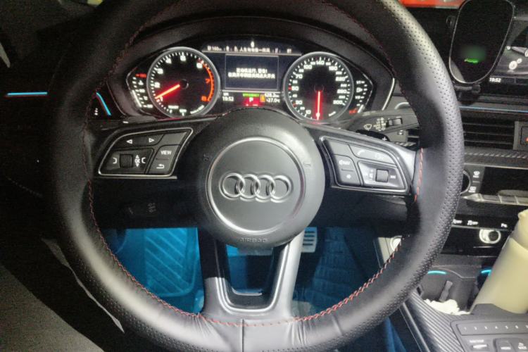 Used Audi A5 2019 Sportback 40 TFSI Fashion Model Steering Wheel