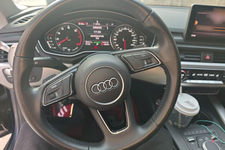 Used Audi A5 2019 Sportback 40 TFSI Fashion Model Steering Wheel
