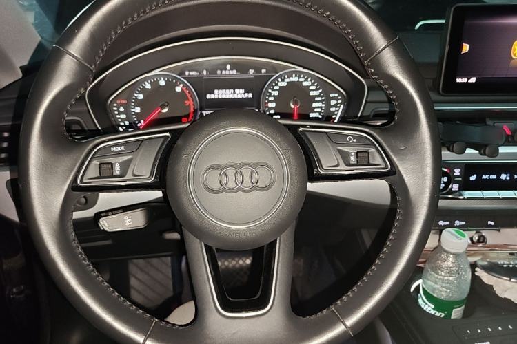 Used Audi A5 2019 Sportback 40 TFSI Fashion Model Steering Wheel