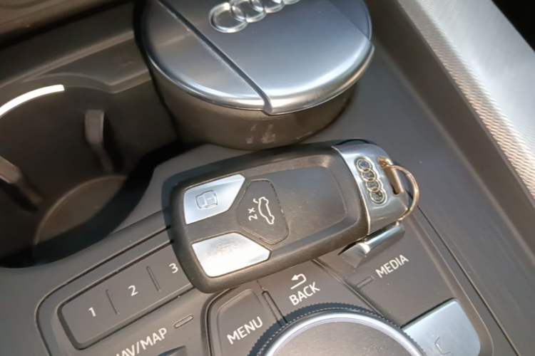 Used Audi A5 2019 Sportback 40 TFSI Fashion Model Vehicle Key