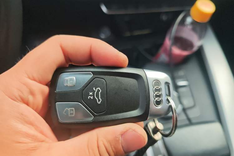 Used Audi A5 2019 Sportback 40 TFSI Fashion Model Vehicle Key