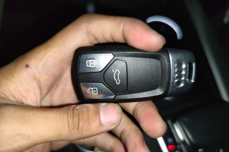 Used Audi A5 2019 Sportback 40 TFSI Fashion Model Vehicle Key
