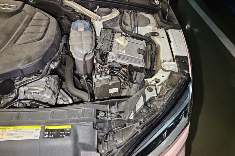 Used Audi A5 2019 Coupe 40 TFSI Fashion Edition China V Emission Standard Engine Bay Left