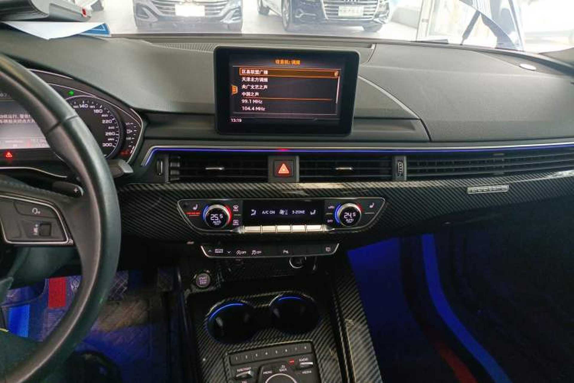 Used Audi A5 2019 Coupe 40 TFSI Fashion Edition China V Emission Standard Audio And AC Panel