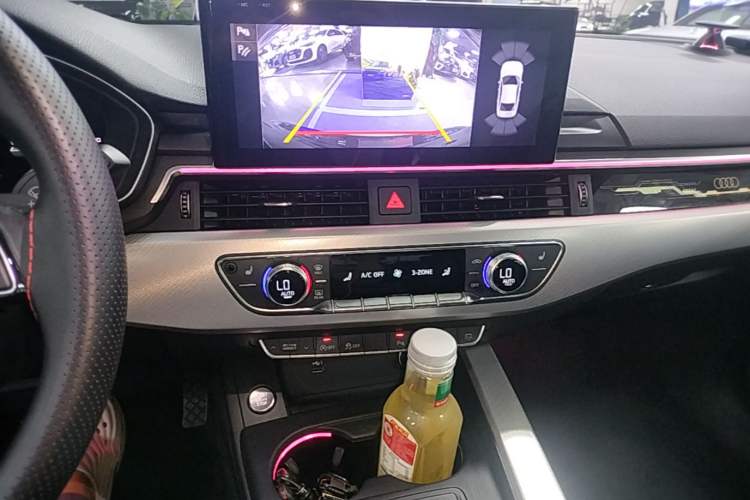 Used Audi A5 2019 Sportback 40 TFSI Fashion Model Audio And AC Panel