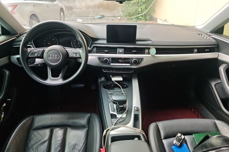 Used Audi A5 2019 Sportback 40 TFSI Fashion Model Center Console