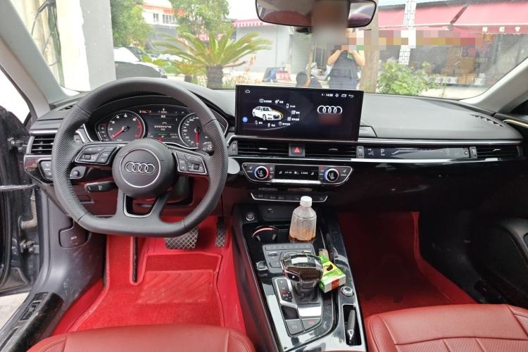 Used Audi A5 2019 Sportback 40 TFSI Fashion Model Center Console