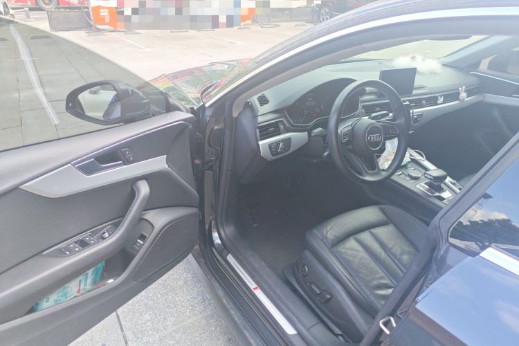 Used Audi A5 2019 Sportback 40 TFSI Fashion Model Driver Seat