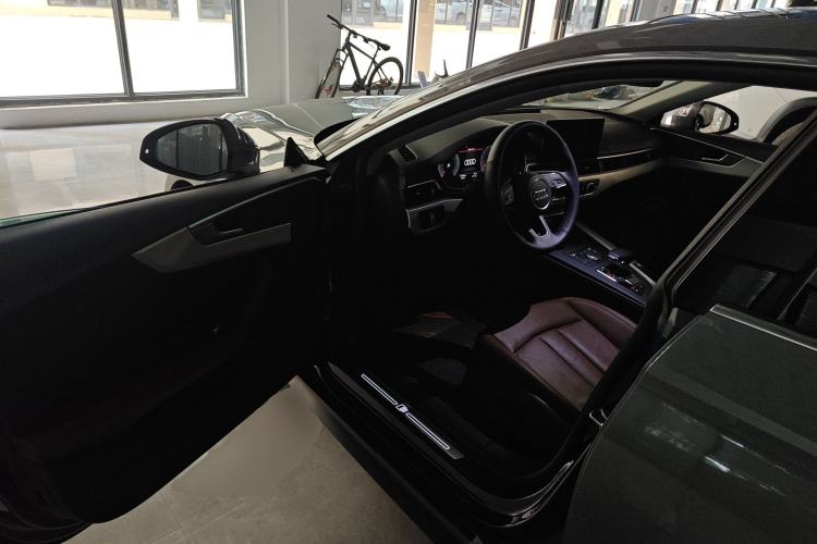 Used Audi A5 2019 Sportback 40 TFSI Fashion Model Driver Seat